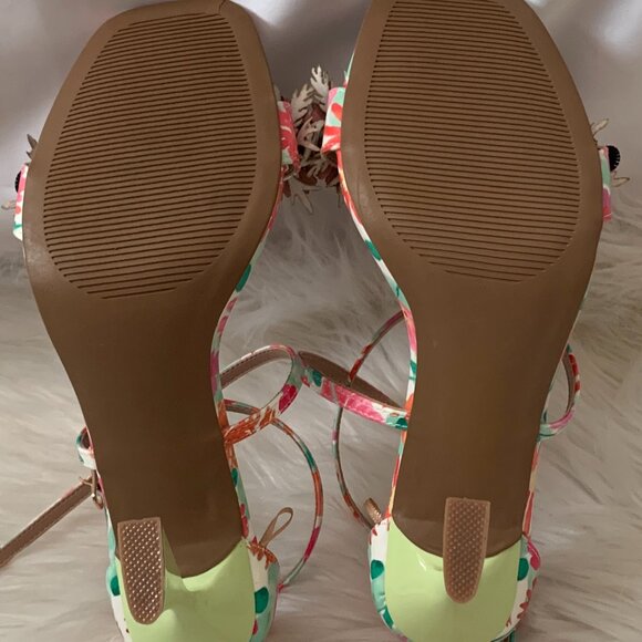 BETSEY JOHNSON Malorie Floral Strappy Sandal Heels Sz 8 - Picture 6 of 7
